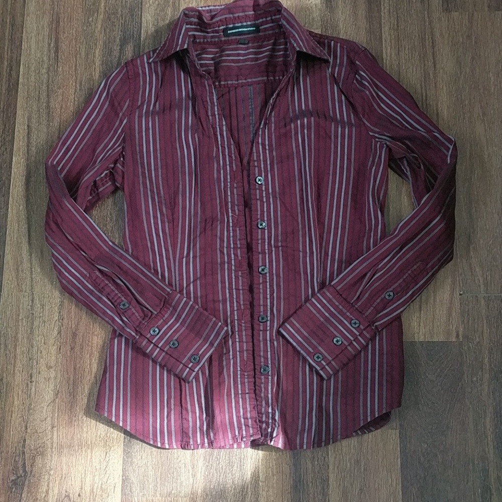Maroon v-neck fancy flannel